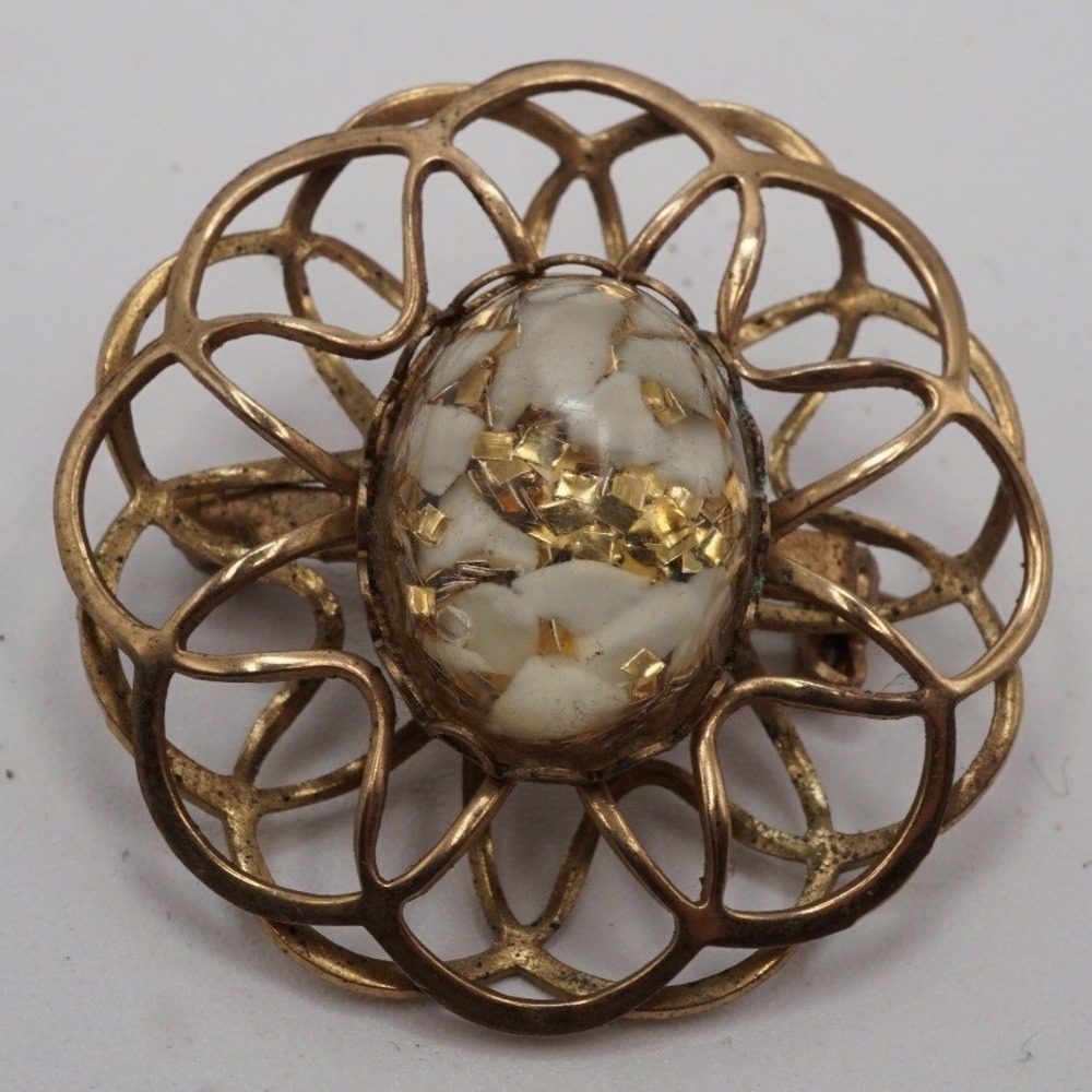 Vintage Gold Tone Openwork Wire Brooch White Gold Fleck Cabochon Center 1.25 In